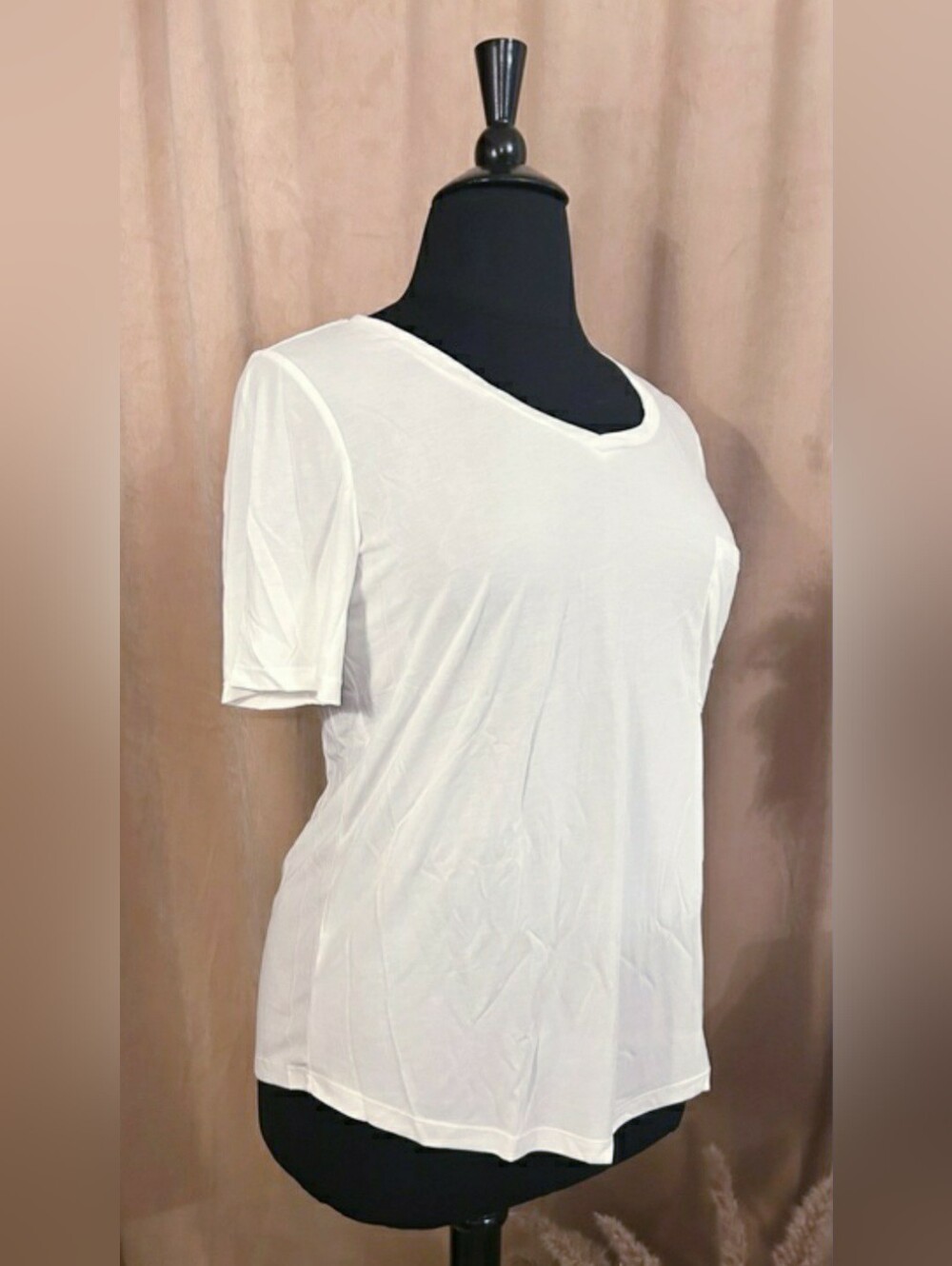 LOVE TREE NOT SO BASIC TEE